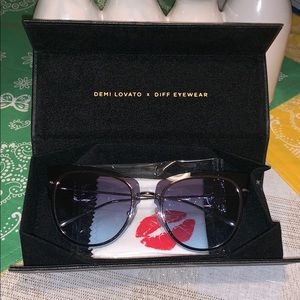 Demi Lovato  X Diff Eyewear